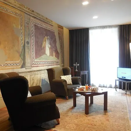Palazzo Ai Capitani 4*